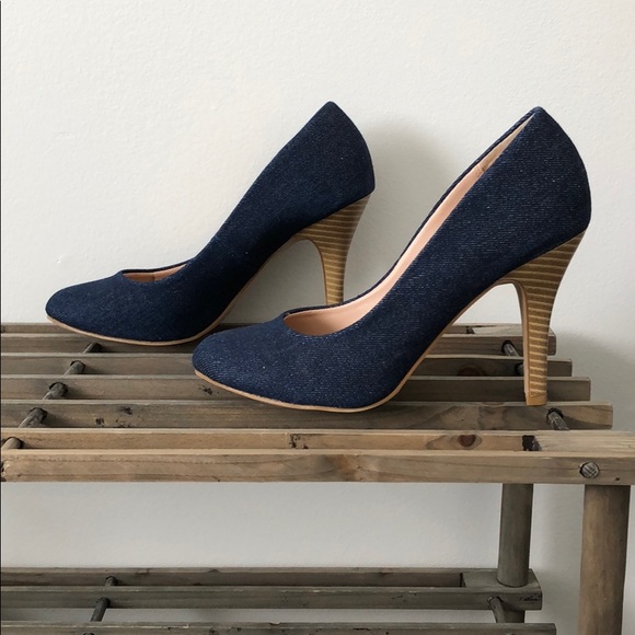 Kelly and Katie Heels - Picture 4 of 6